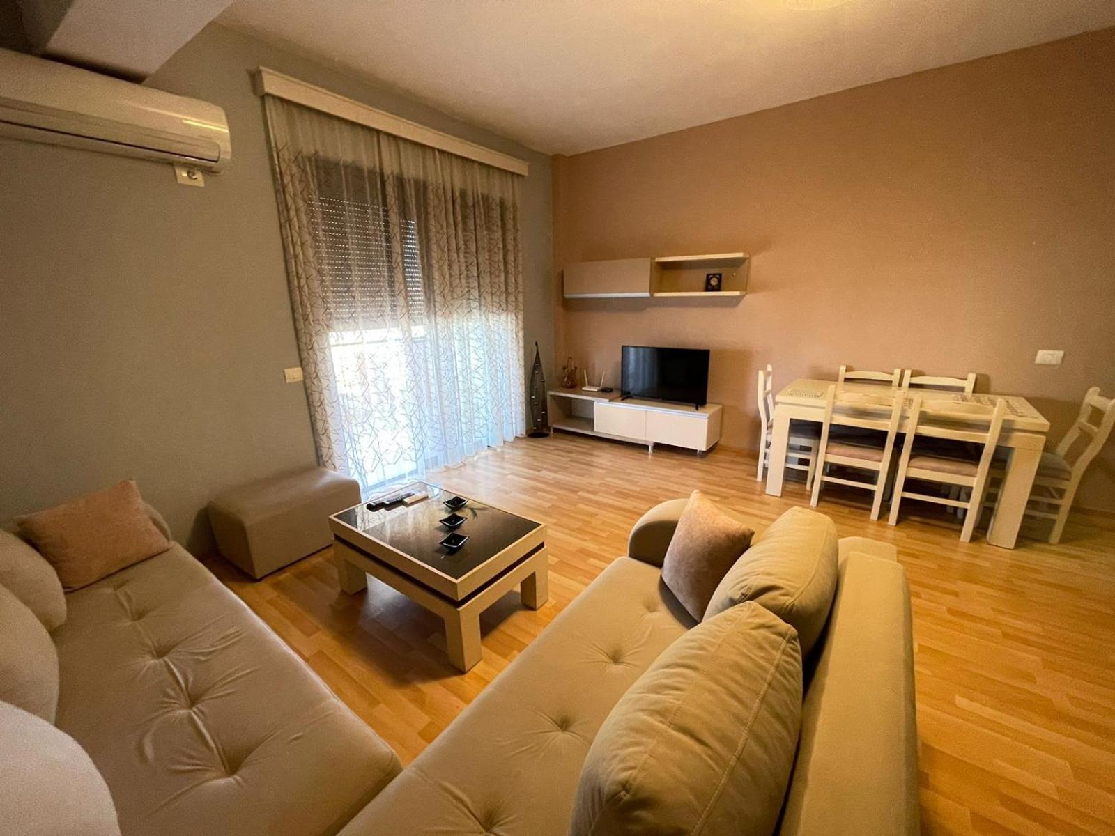 Xhemi'S Apartment Саранда Екстер'єр фото