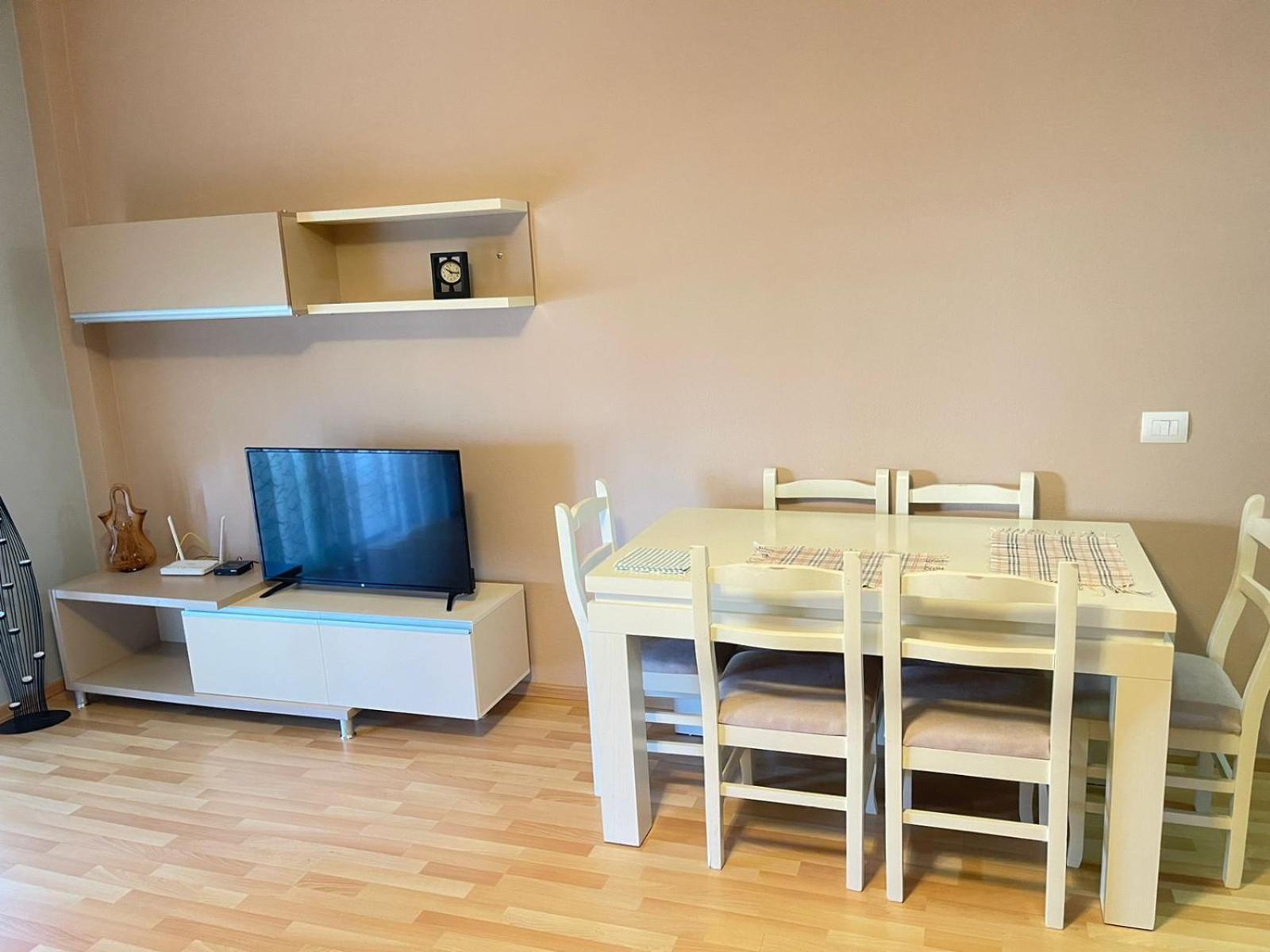Xhemi'S Apartment Саранда Екстер'єр фото